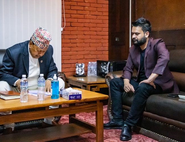 काठमाडौंका ६८ अस्पताल प्रशासन बन्द गराउने मेयर साहको चेतावनी, मन्त्रालयलाई ७ दिनको अल्टिमेटम