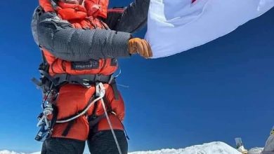 सगरमाथा आरोही शेर्पालाई आइएफआरसीका महासचिव चपागाईँद्वारा बधाई