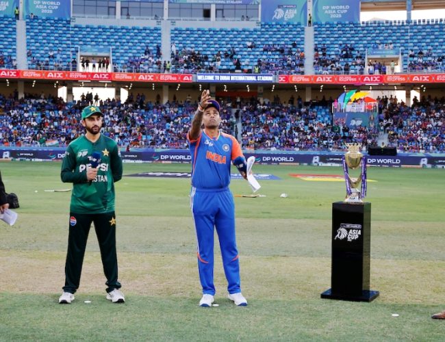 पाकिस्तानले भारतसँग फाइनल खेल्ने